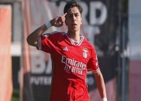 Chuyển nhượng 15/4: Barca nhắm chân sút Melro của Benfica