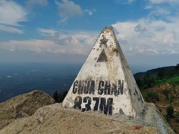Núi Chứa Chan ở đâu?