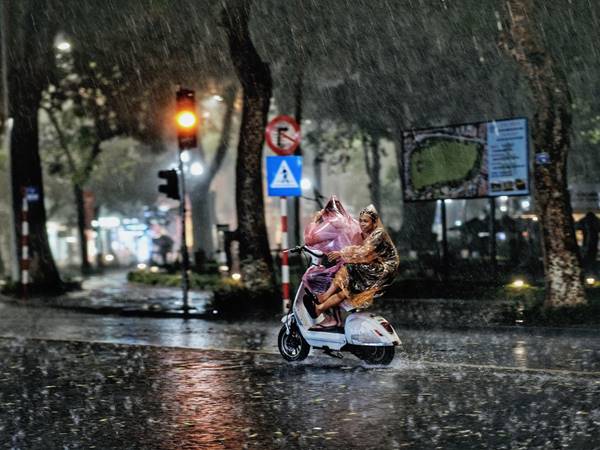 Mơ thấy trời mưa là điềm báo gì?