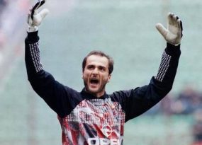 Thủ môn AC Milan