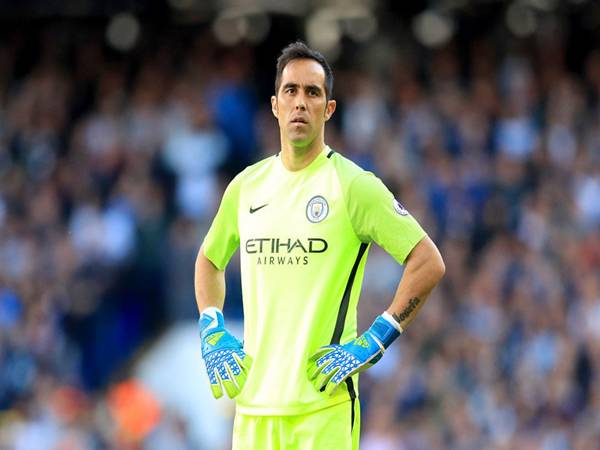 Claudio Bravo - Thủ môn của các giải đấu Cup