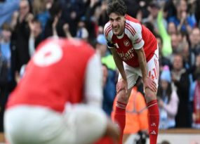 Tin Arsenal: Mikel Arteta thất bại với canh bạc pressing
