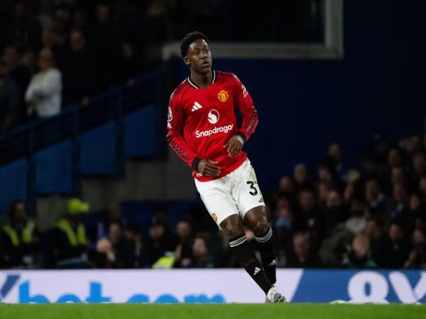 Tương lai Mainoo: Giằng co giữa cơ hội và lòng trung thành với MU