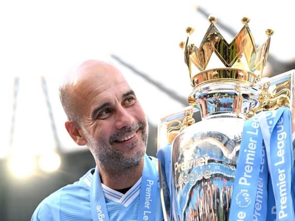 Kịch bản khó tin NHA: Man City vô địch, Arsenal được trao cúp